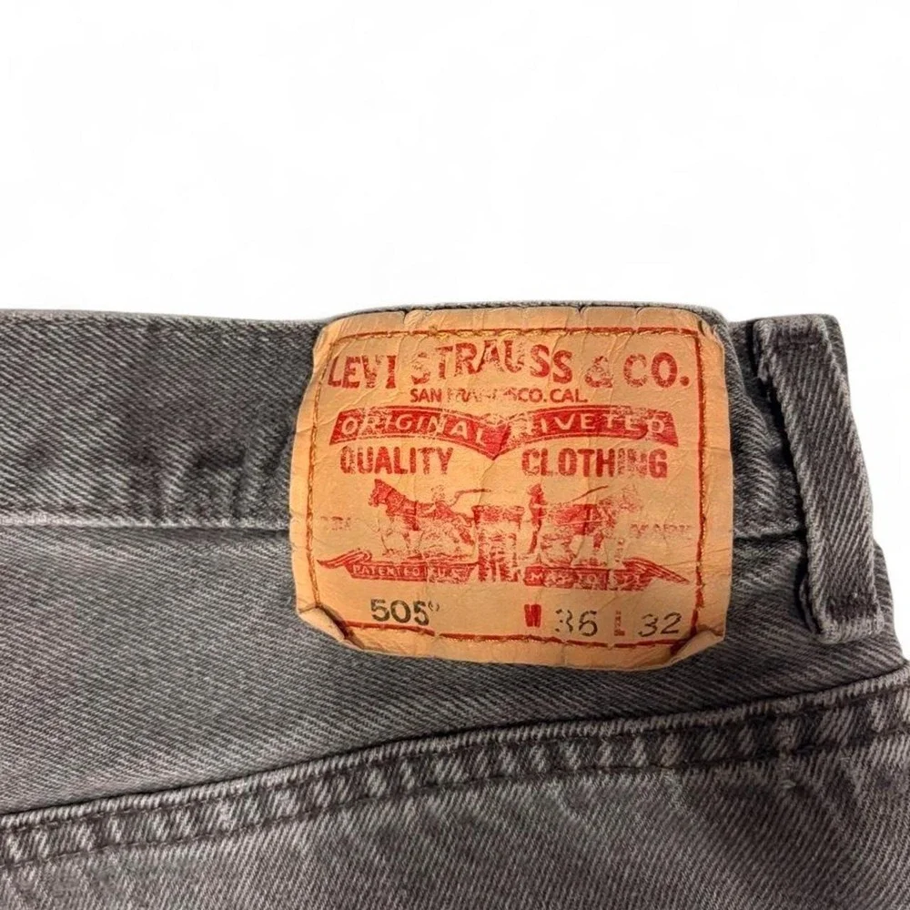 Vintage Levi 505 jeans